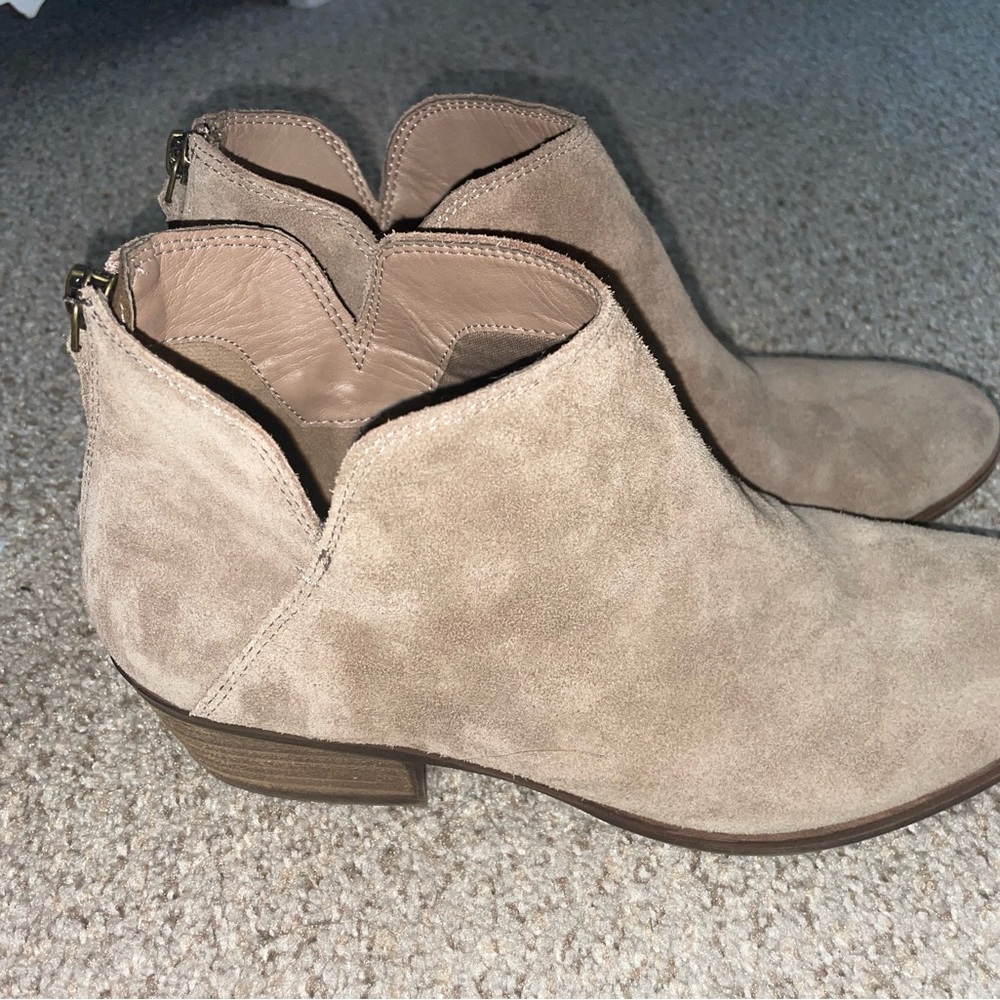 Micheal by Micheal Shannon brown ankle boots